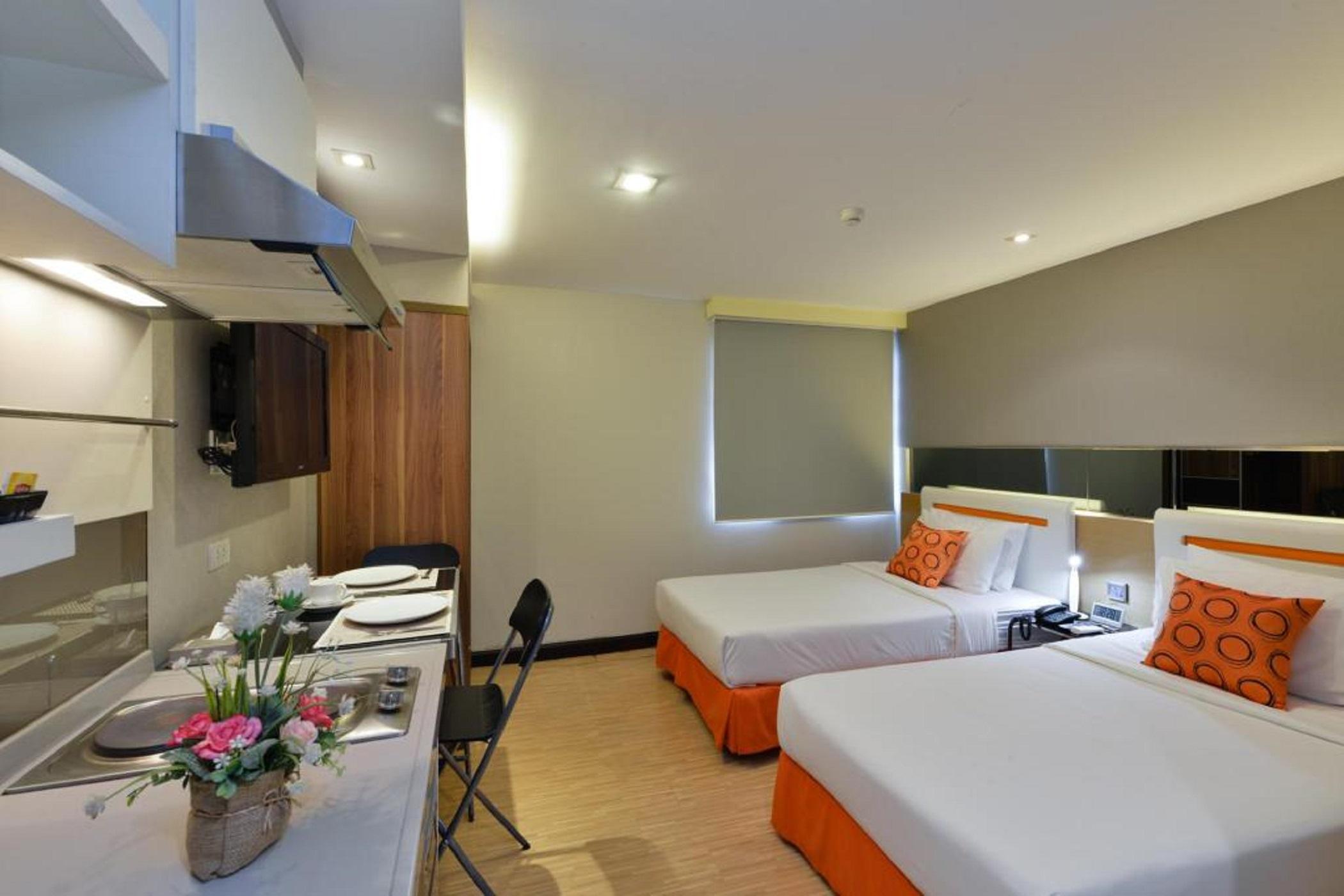 Arawana Express Phromphong Hotel Bangkok Bagian luar foto
