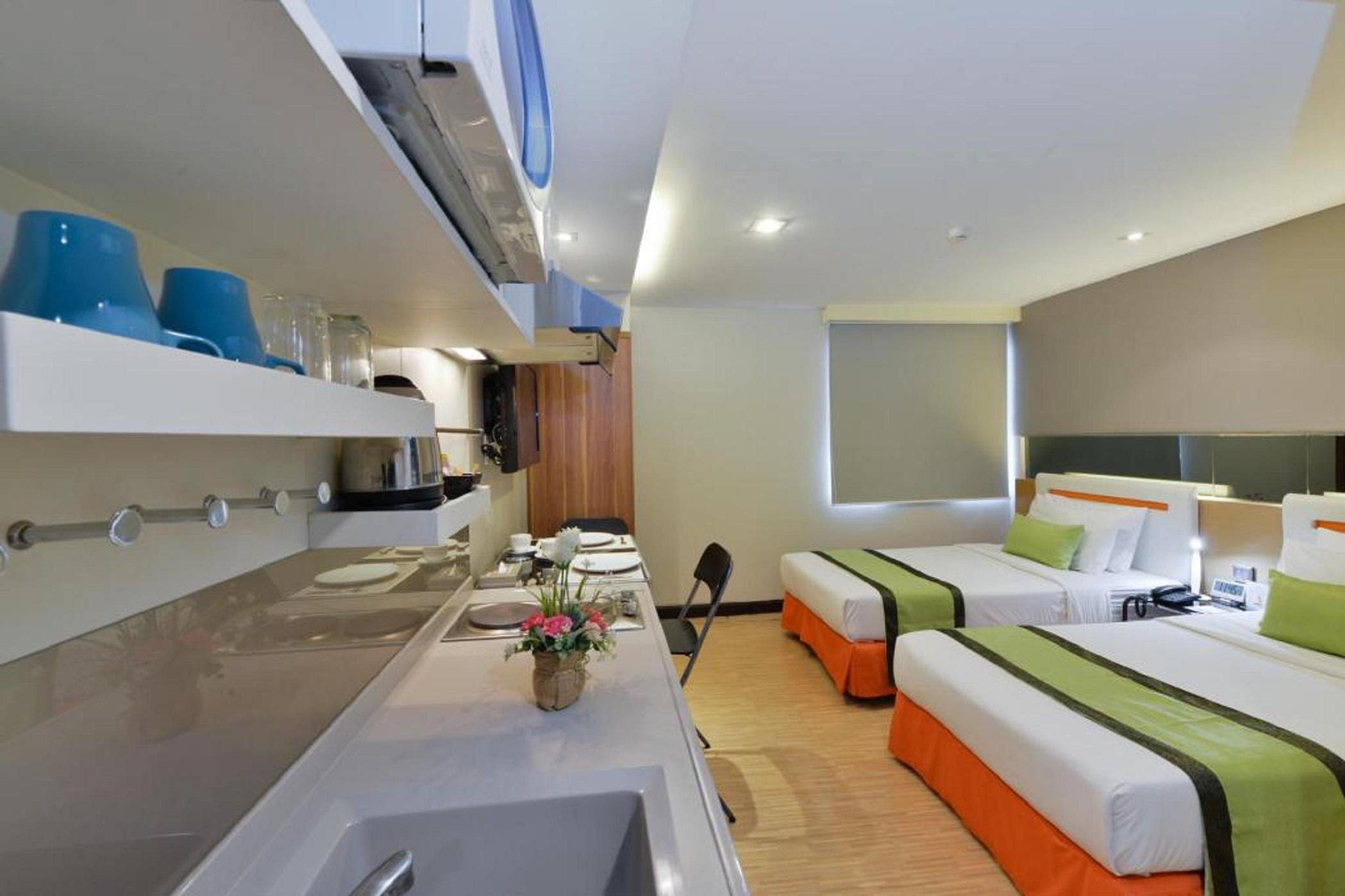 Arawana Express Phromphong Hotel Bangkok Bagian luar foto