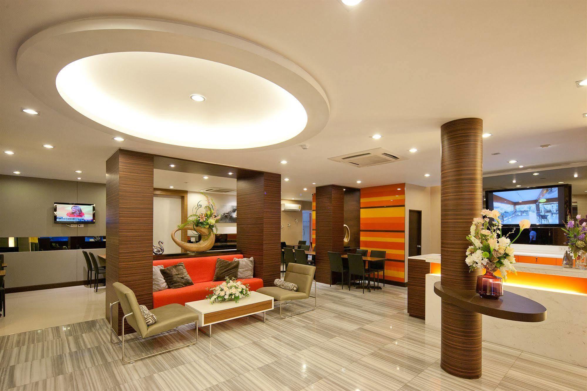 Arawana Express Phromphong Hotel Bangkok Bagian luar foto