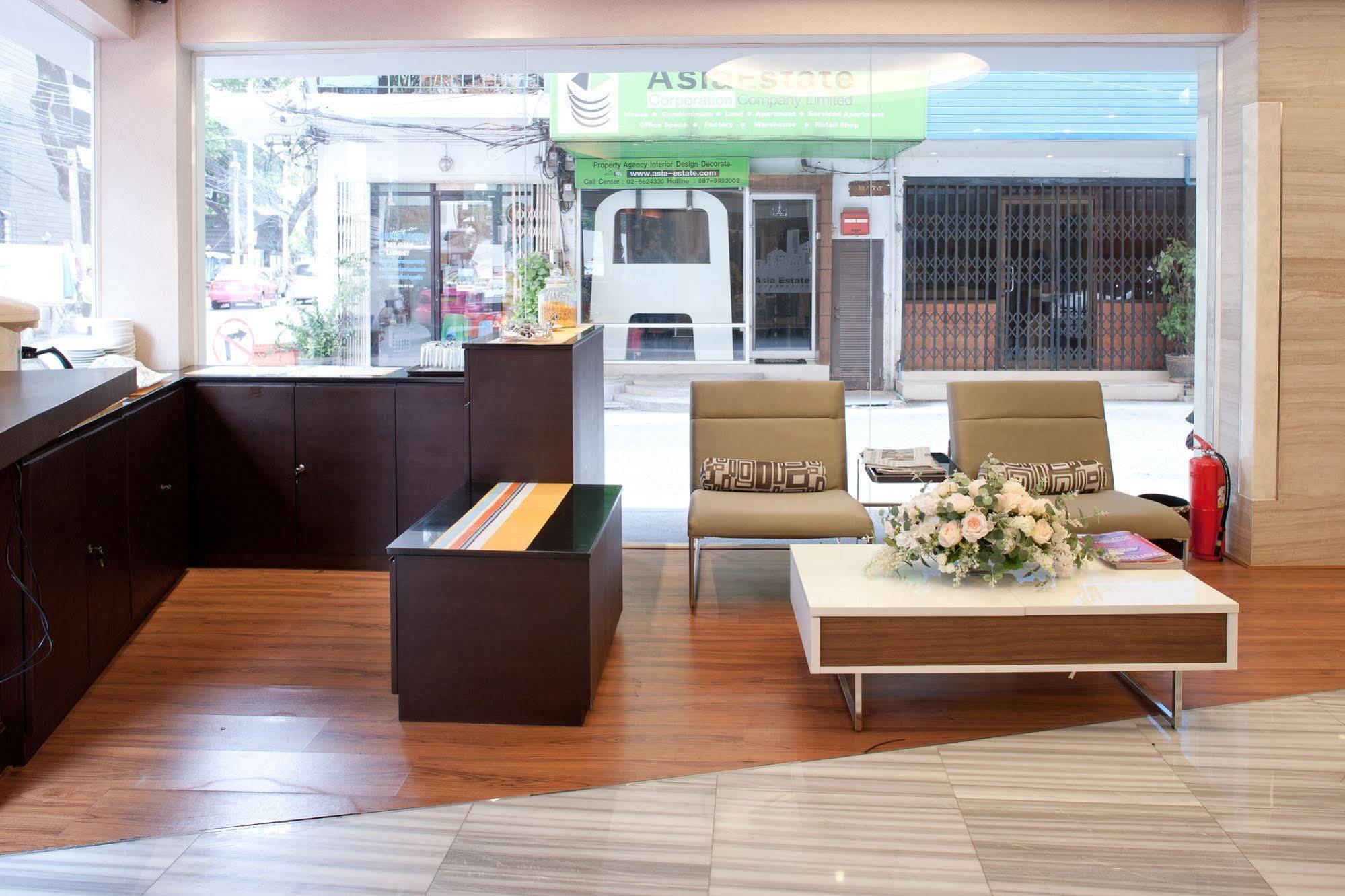 Arawana Express Phromphong Hotel Bangkok Bagian luar foto
